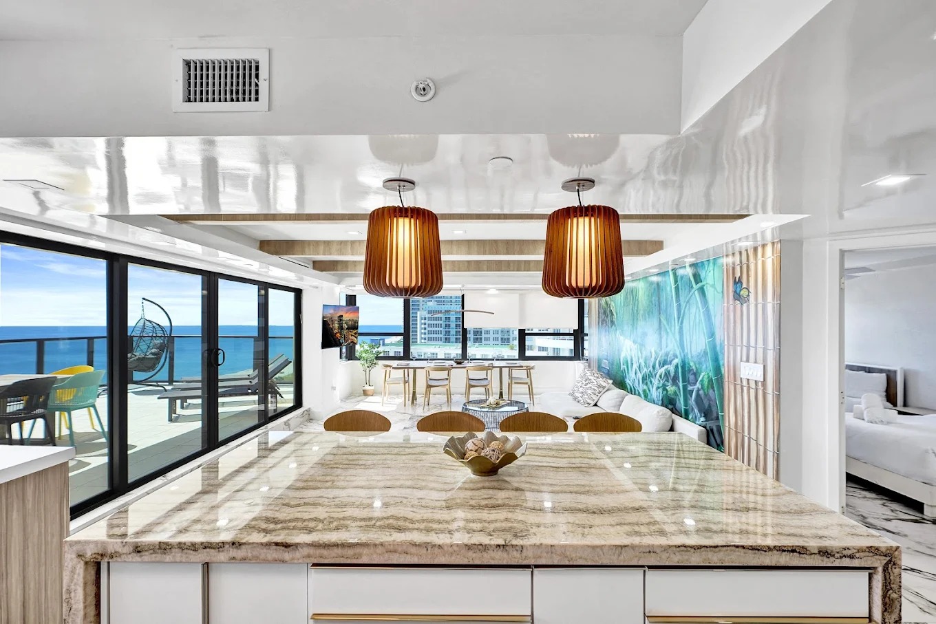 Kitchen and dining area facing the Atlantic